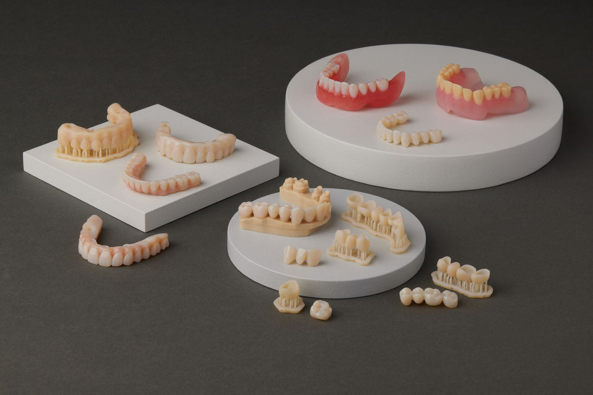 Formlabs'ın ilk diş rengi reçinesi Premium Teeth Resin: protezden geçici köprüye tek malzeme