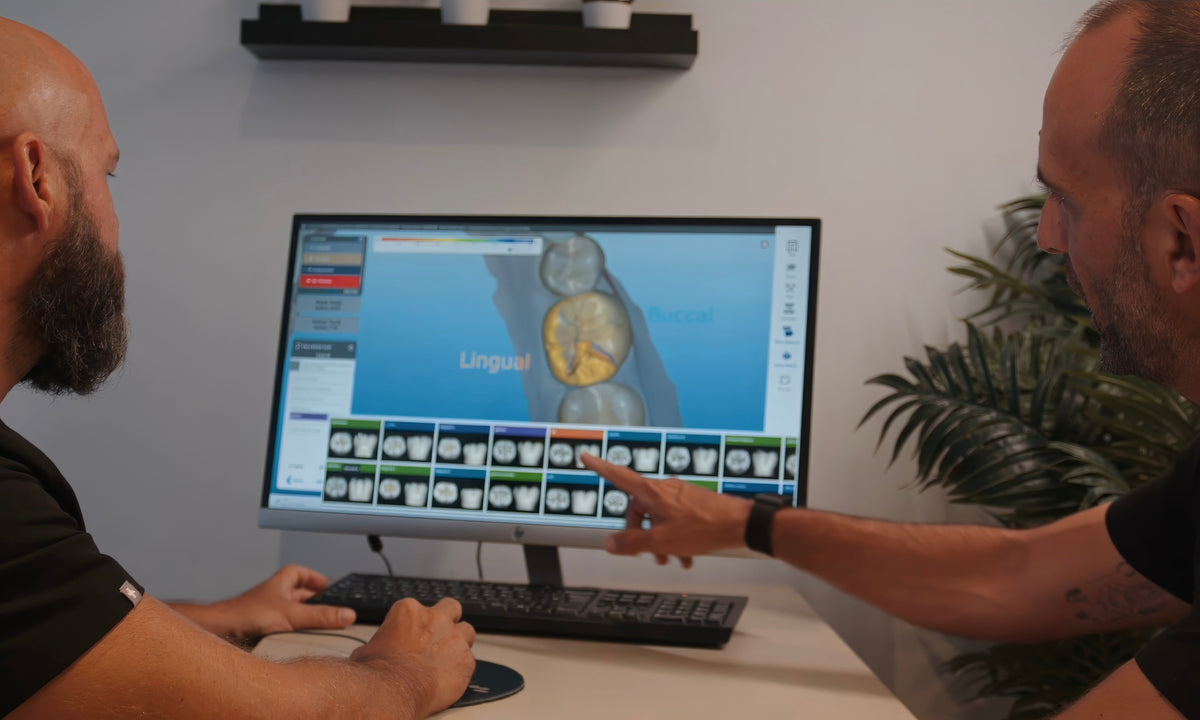 Yüz yıllık klinik, aynı gün teslim: Clínica Ramírez randevuları nasıl yarıya indirdi?
