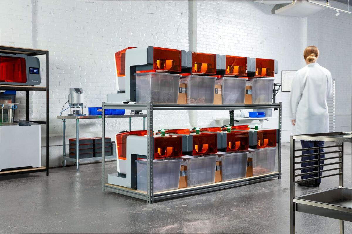 Form Auto, Fleet Control ve High Volume Resin System: dental laboratuvar için otomasyon ekosistemi